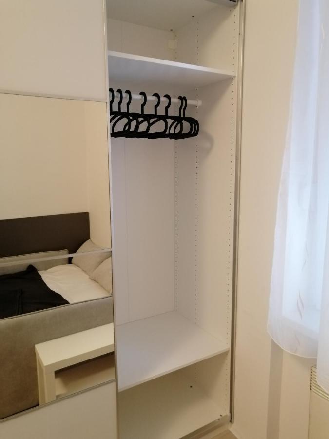Evita Apartment Karlovac Exteriör bild